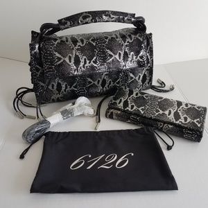 6126 by Lindsey Lohan (Bundled)